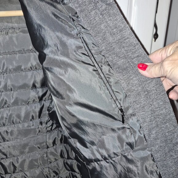 Lolë Gray winter coat size M ( pit to pit 22') in perfect condition.' - Picture 6 of 6